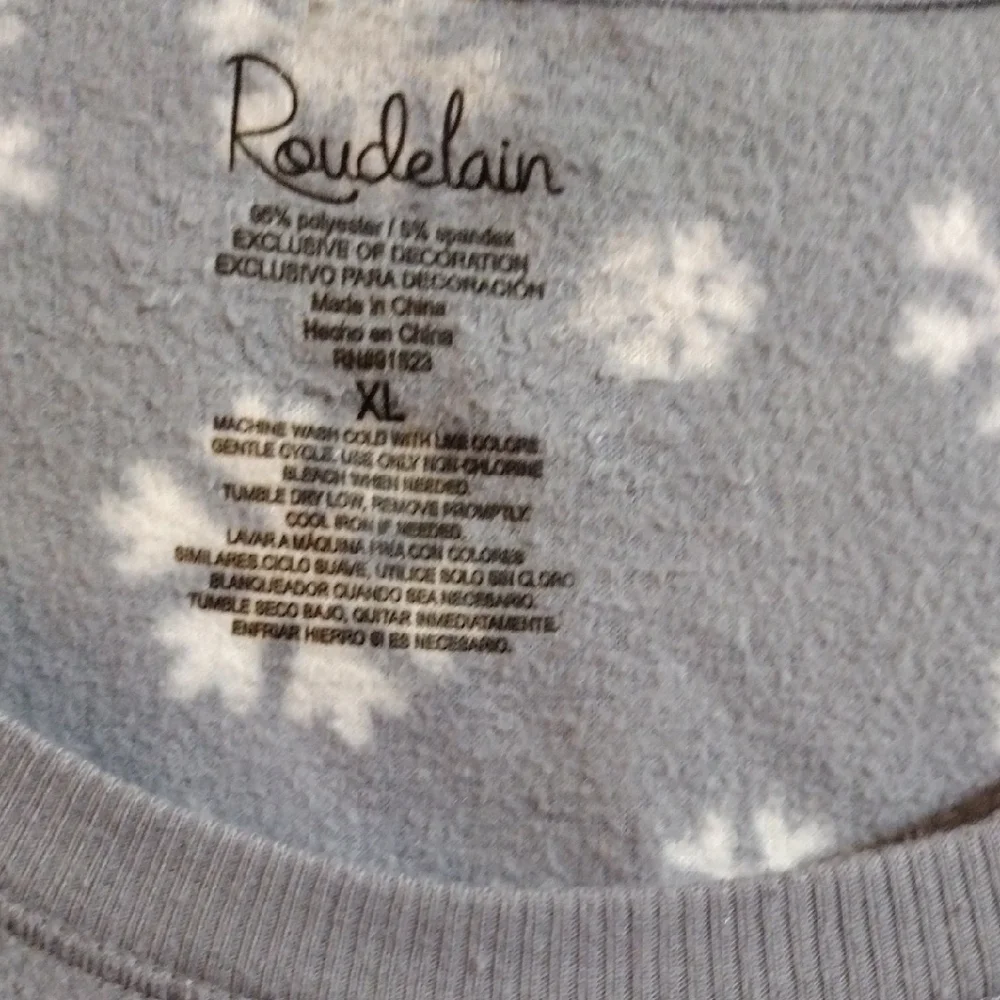 Roudelain Chic And Comfortable And Warn Women's Snowflake Pajama Set - Gray - Picture 2 of 3